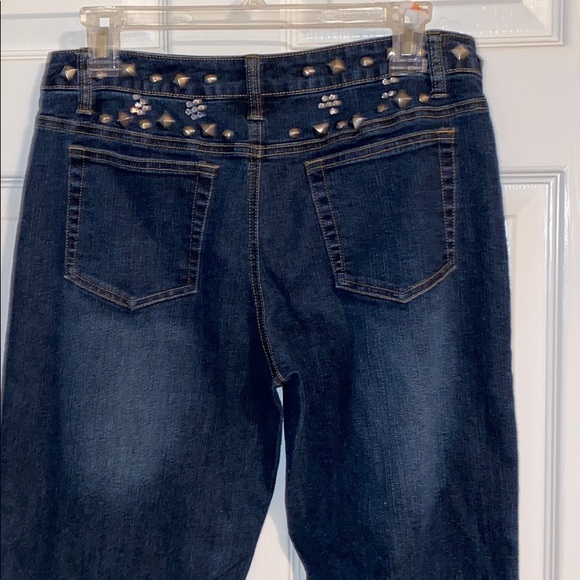 Capris pants - Picture 3 of 3